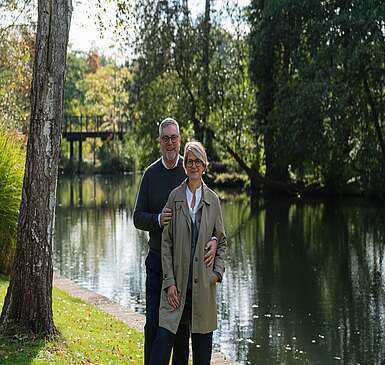 Claudia und Markus Karl an der Spree