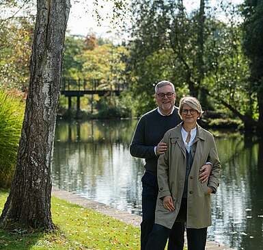 Claudia und Markus Karl an der Spree
