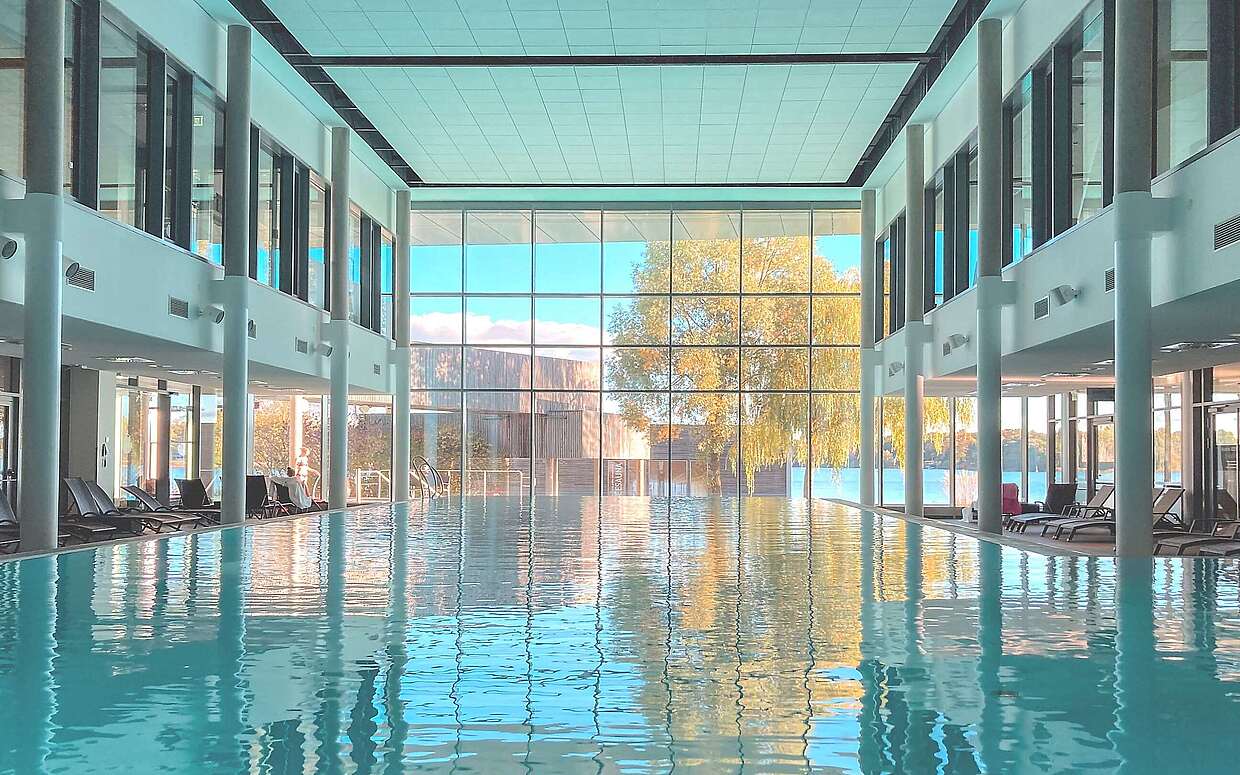 Innenbecken in der Therme