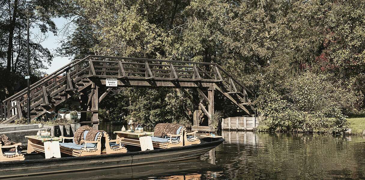 Kahn an der Anlegestelle