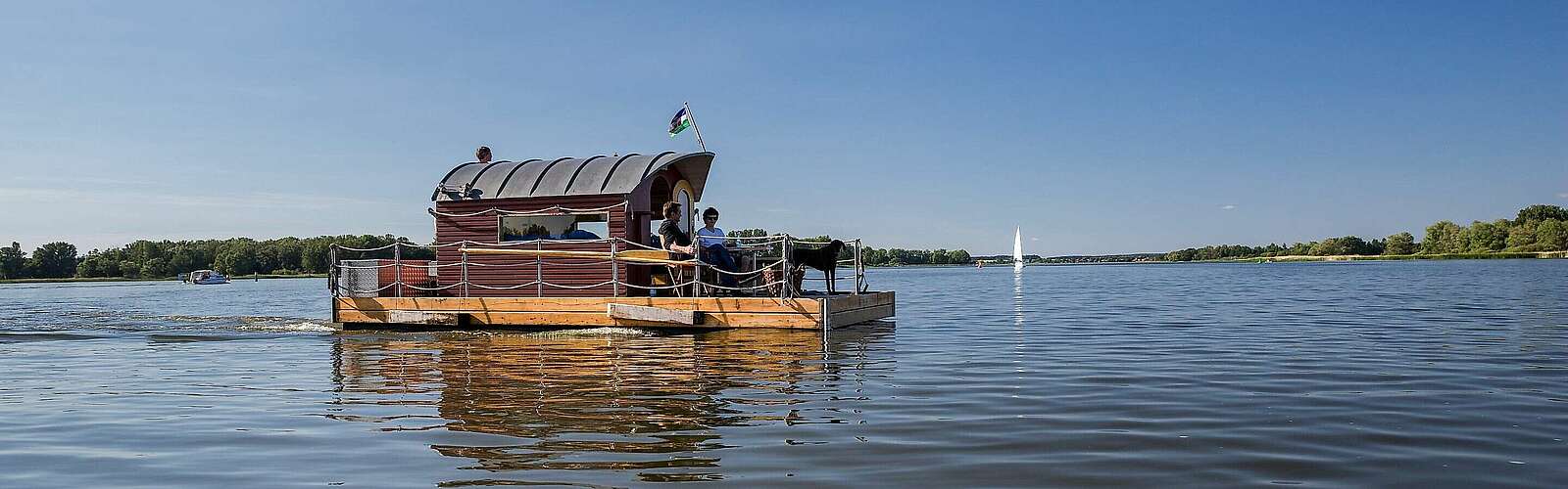 Havelfloß auf den Brandenburger Havelseen