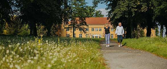 Spaziergang im Schlosspark Petzow