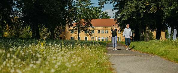 Spaziergang im Schlosspark Petzow