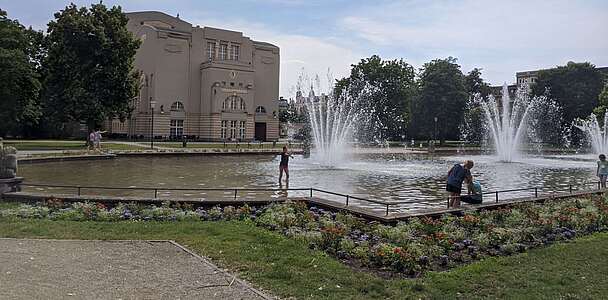Brunnen am Staatstheater Cottbus