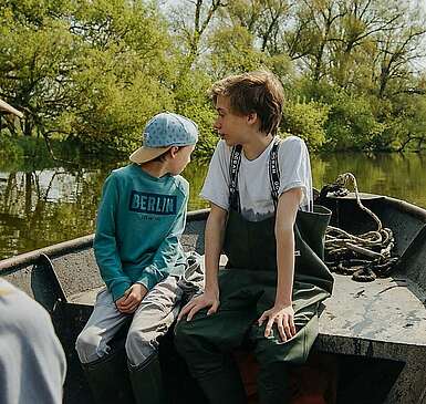 Mit dem Boot auf dem Gülper See