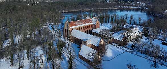 Kloster Chorin im Schnee