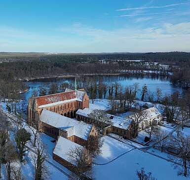 Kloster Chorin im Schnee