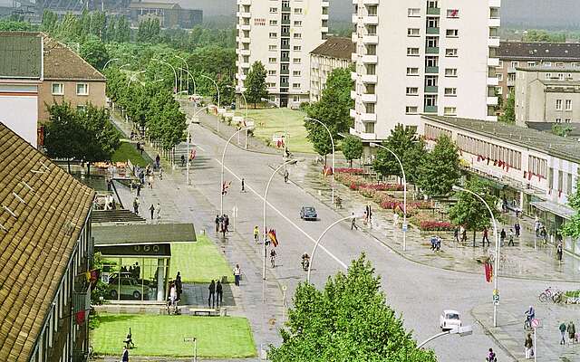 Lindenallee_Blick auf Hochoefen.jpg