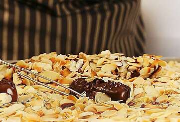 Pralinenherstellung in der Confiserie Felicitas