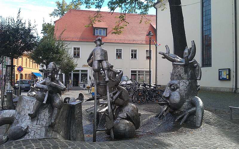 Lutkibrunnen vor der Nikolaikirche Lübbenau