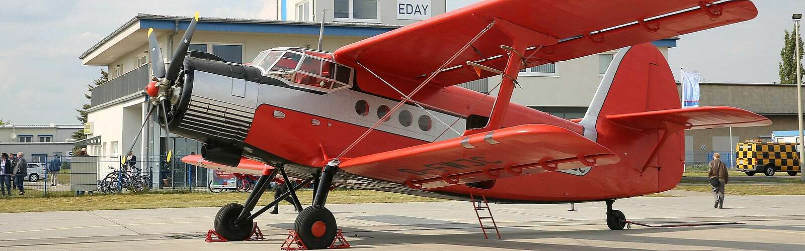 Flugzeug auf dem Flugplatz Strausberg