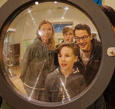 Familienspaß im Optik Museum