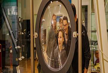Familienspaß im Optik Museum